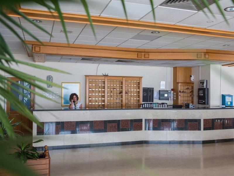Polycarpia Hotel Pernera Kültér fotó