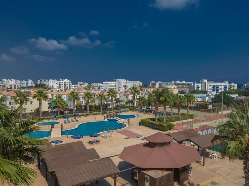 Polycarpia Hotel Pernera Kültér fotó