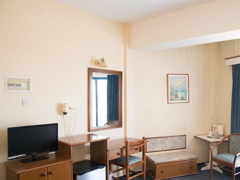 Polycarpia Hotel Pernera Kültér fotó